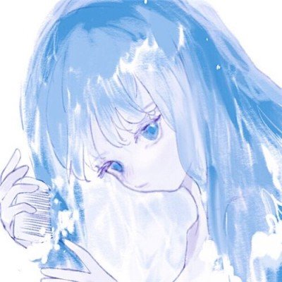 工人搭建舞台时为追星女儿拍下海报